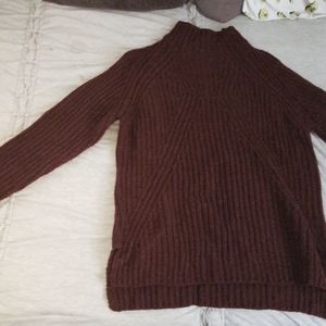 Maroon turtleneck